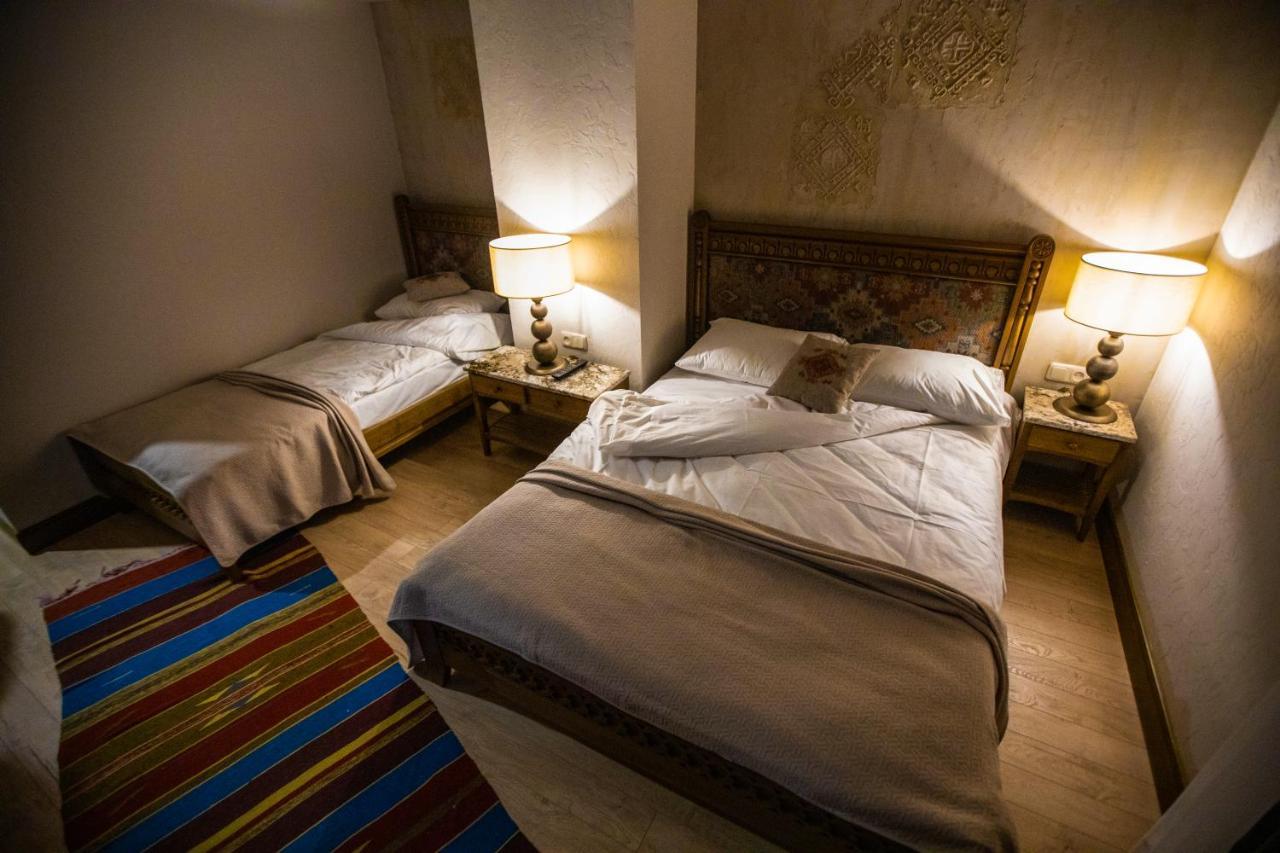 Boutique Ethno Hotel Gjoumri Kültér fotó