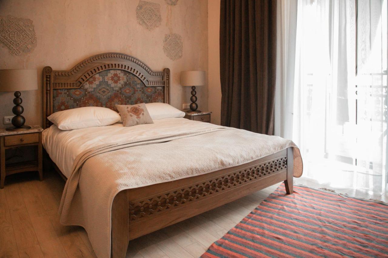 Boutique Ethno Hotel Gjoumri Kültér fotó