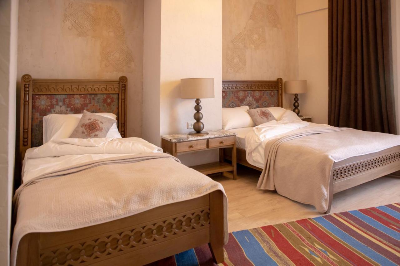 Boutique Ethno Hotel Gjoumri Kültér fotó