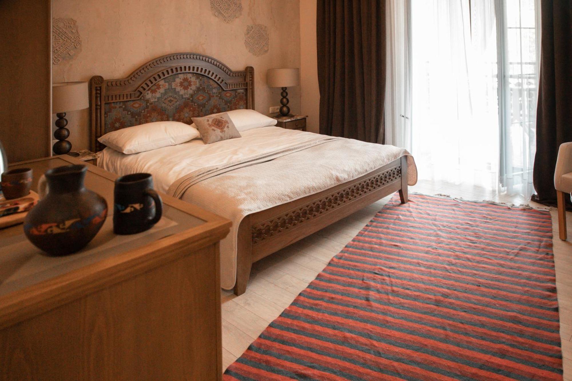 Boutique Ethno Hotel Gjoumri Kültér fotó