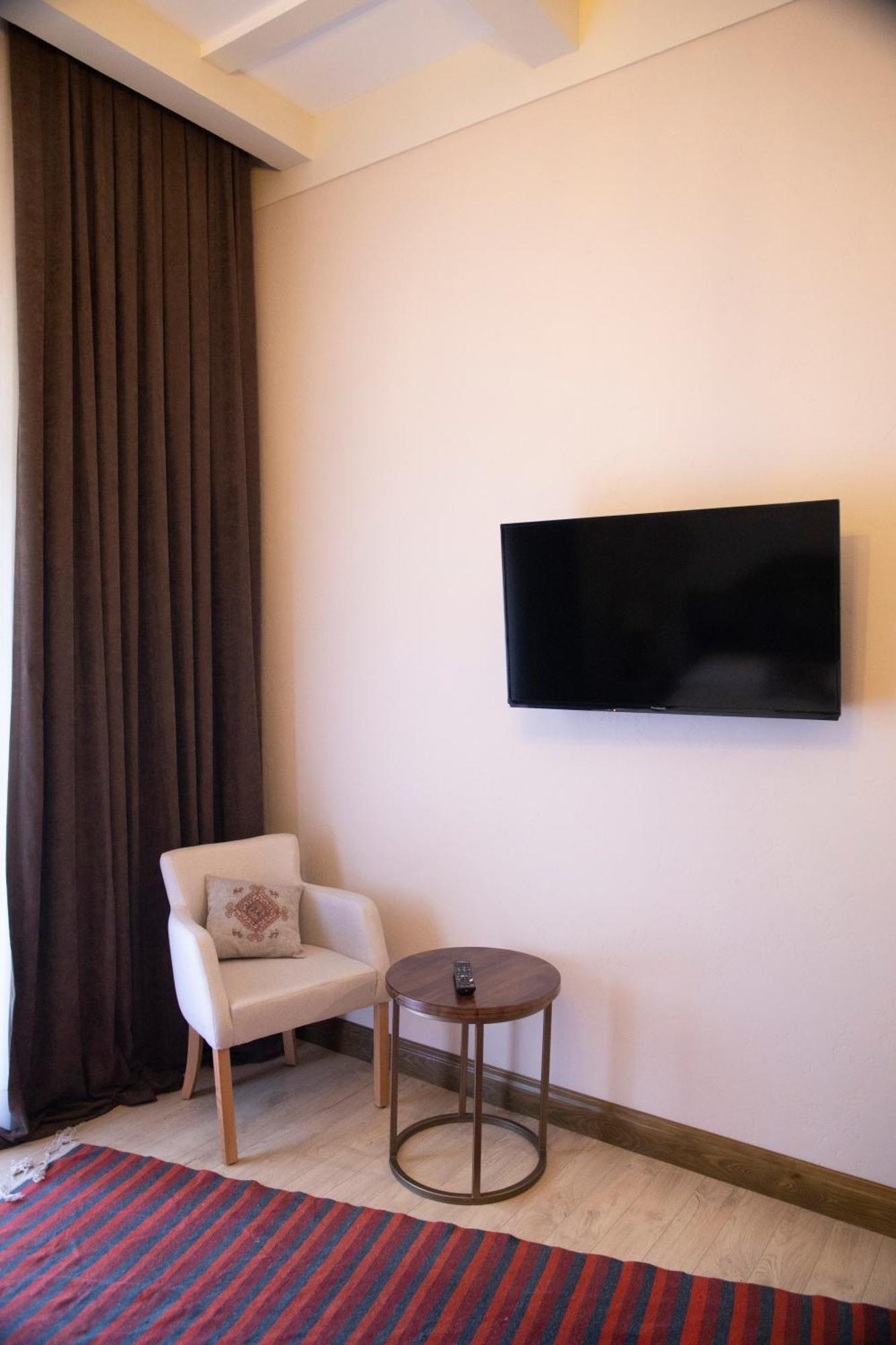 Boutique Ethno Hotel Gjoumri Kültér fotó