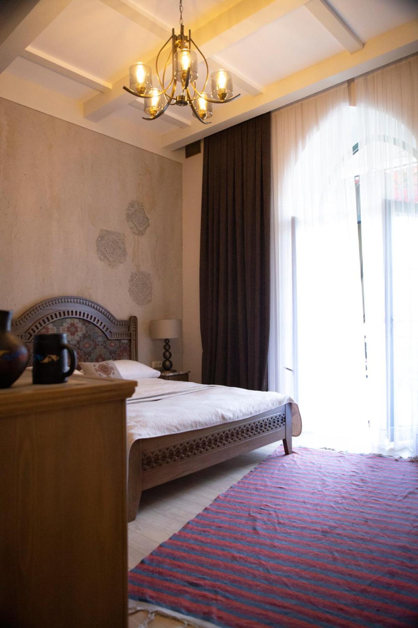 Boutique Ethno Hotel Gjoumri Kültér fotó