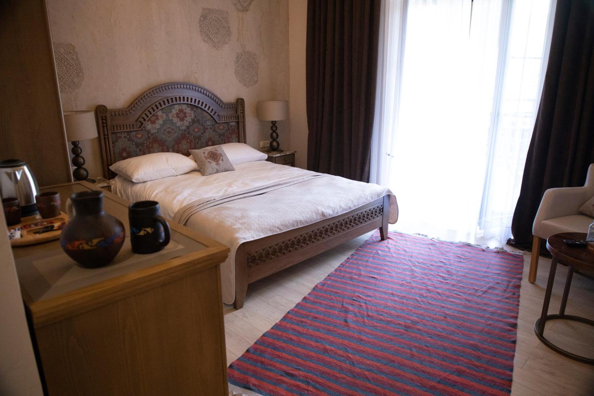 Boutique Ethno Hotel Gjoumri Kültér fotó