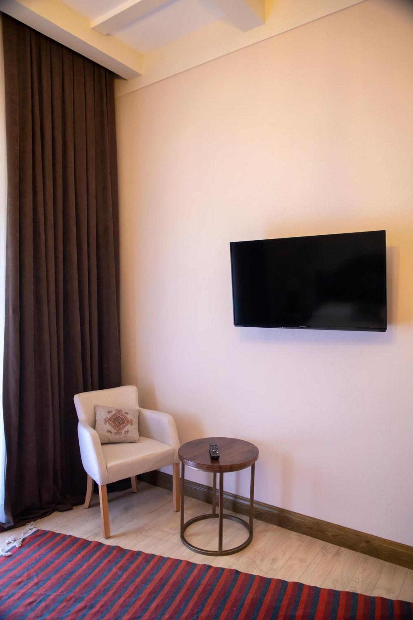 Boutique Ethno Hotel Gjoumri Kültér fotó
