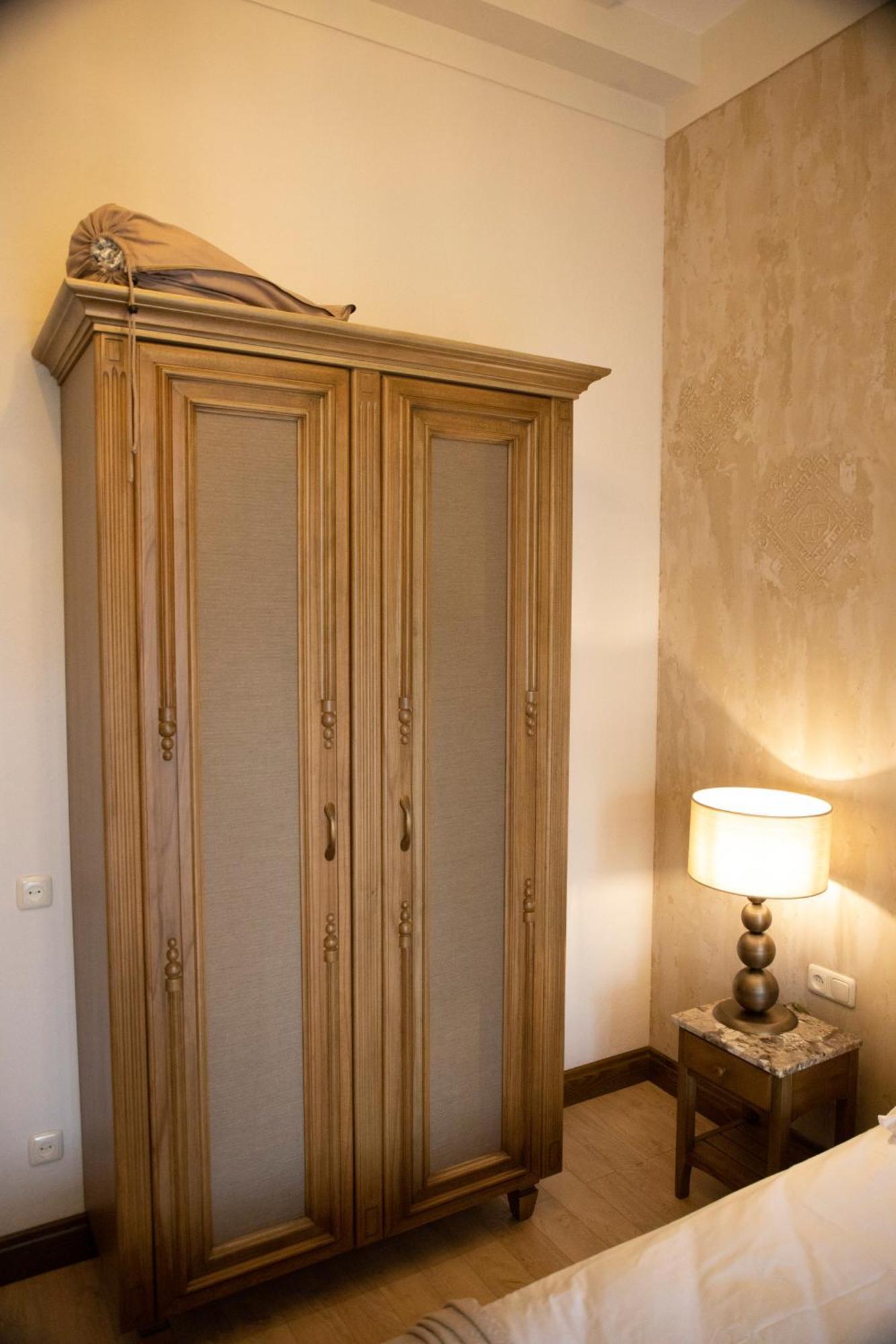Boutique Ethno Hotel Gjoumri Kültér fotó