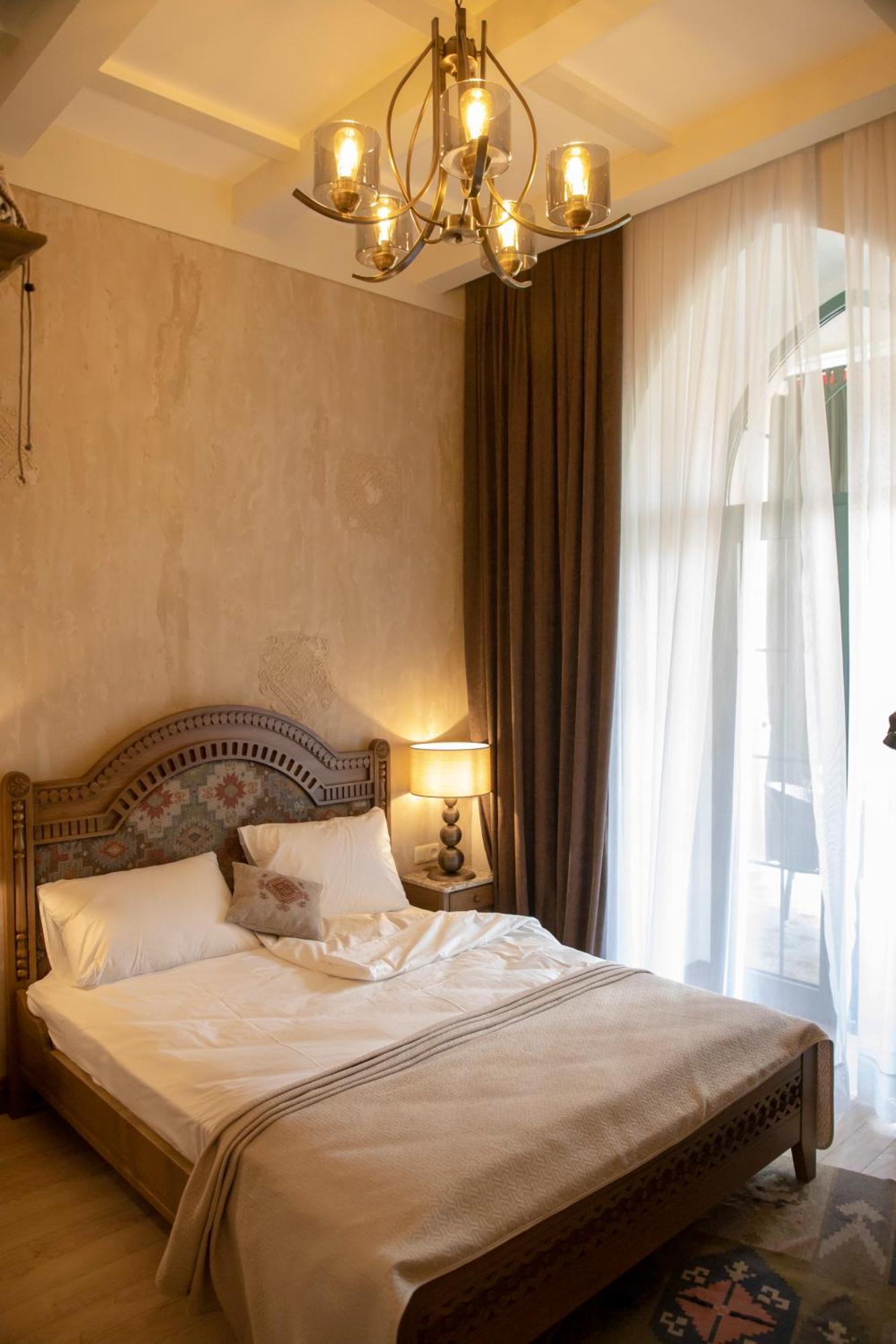 Boutique Ethno Hotel Gjoumri Kültér fotó